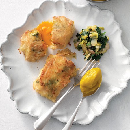 Crunchy Poached Eggs with Pumpkin Cream