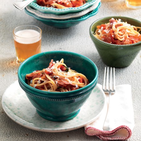 Spicy Spaghetti with Bell Peppers and Bacon