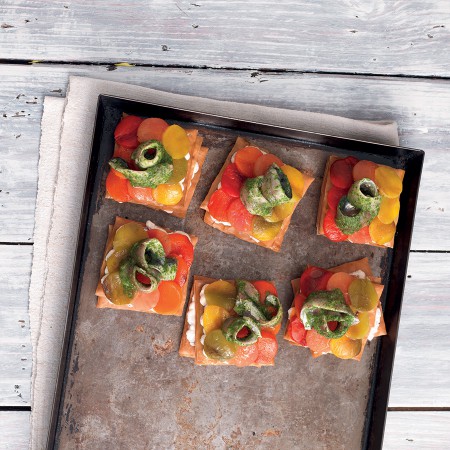 Mini Phyllo Dough Pizzas with Veggies and Sardines