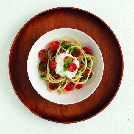 Spaghetti With Burrata Cheese and Roasted Cherry Tomatoes