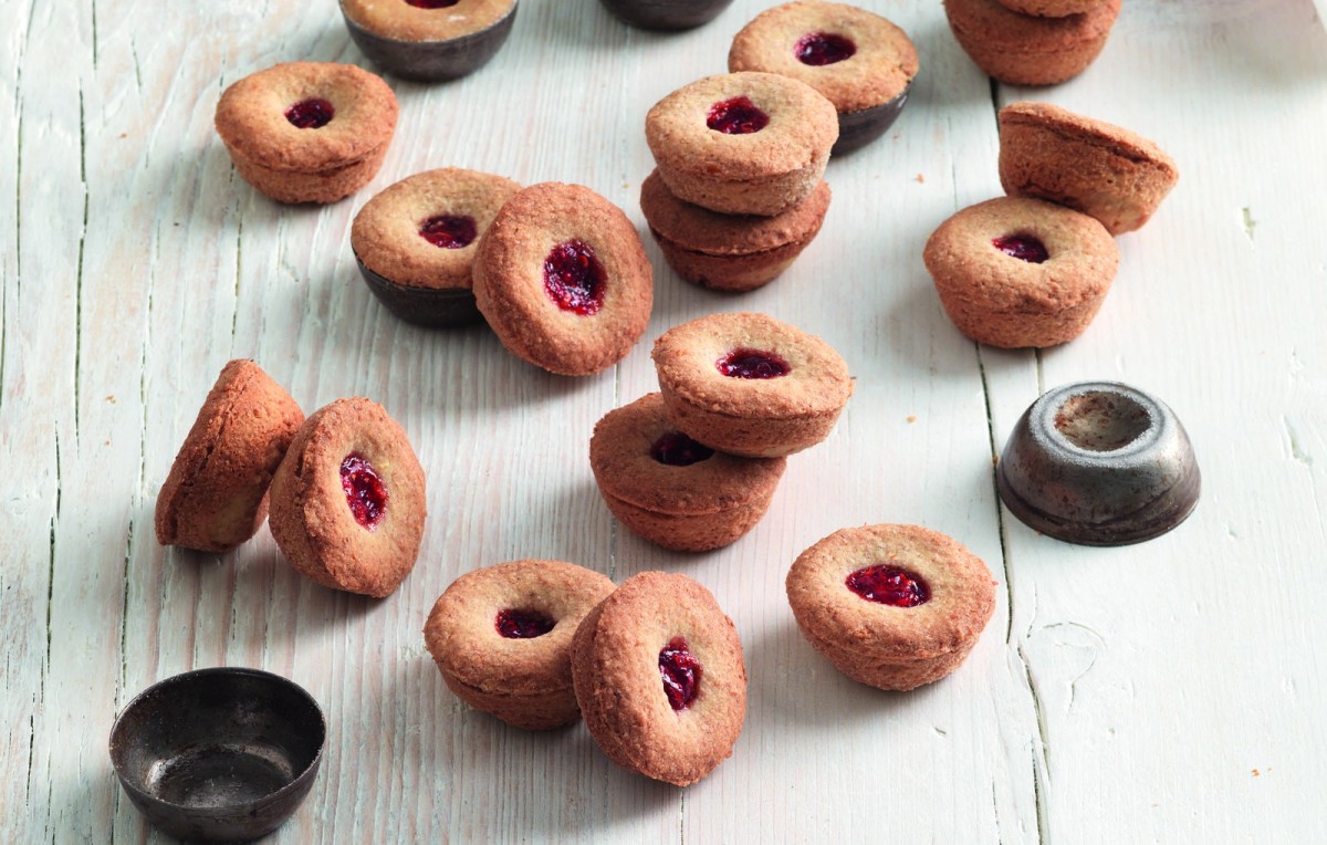 RaspberryFilled Shortbread Cookies Recipe La Cucina Italiana