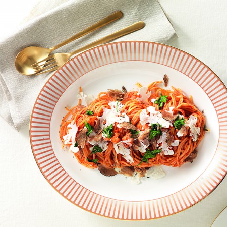 Spaghetti with Cauliflower and Tomato Sauce