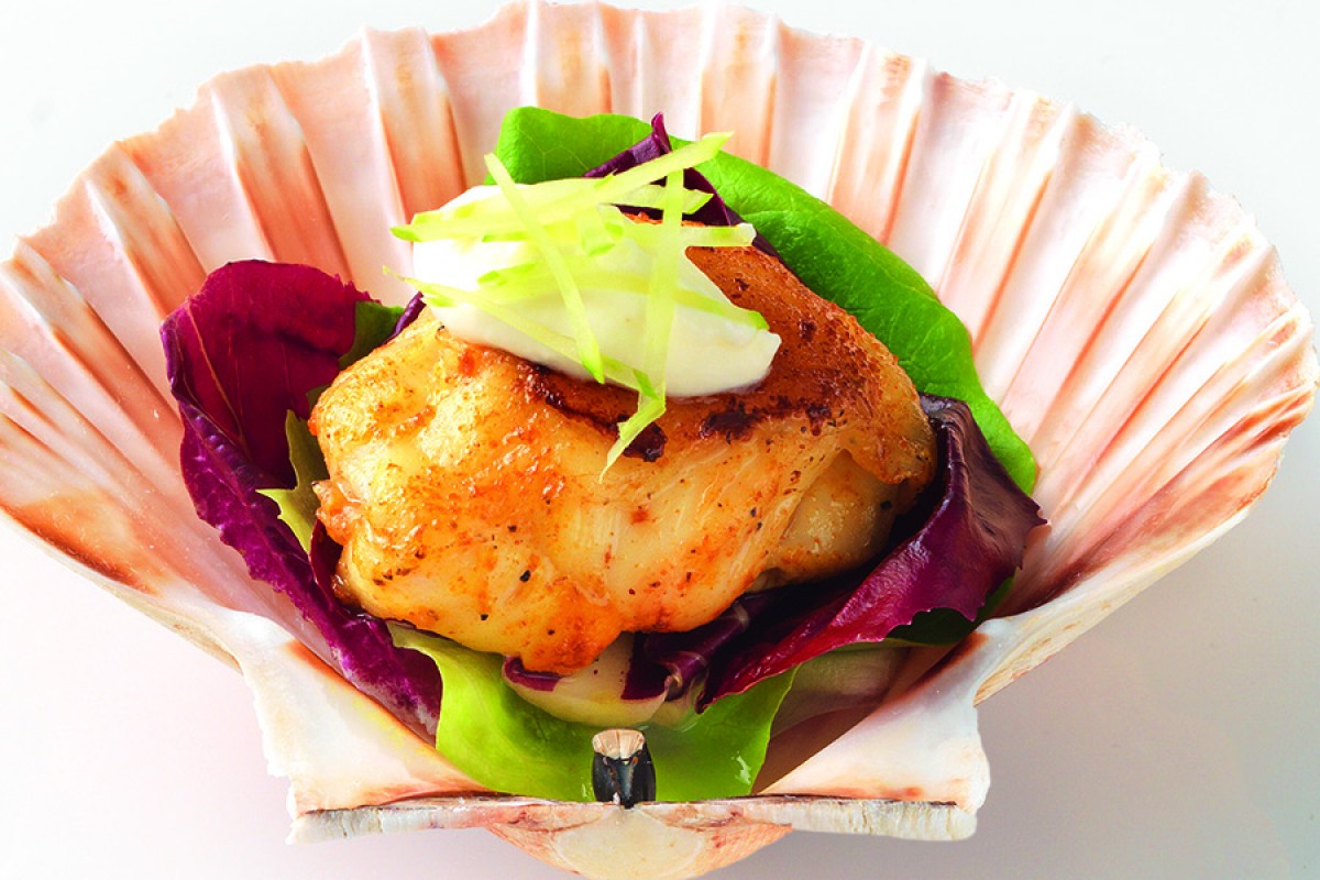Pan-Seared Scallops With Sour Cream and Celery-image