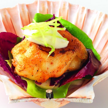 Pan-Seared Scallops With Sour Cream and Celery
