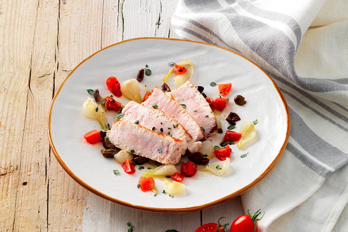 Swordfish with Cherry Tomatoes, Spring Onions and Olives Recipe La