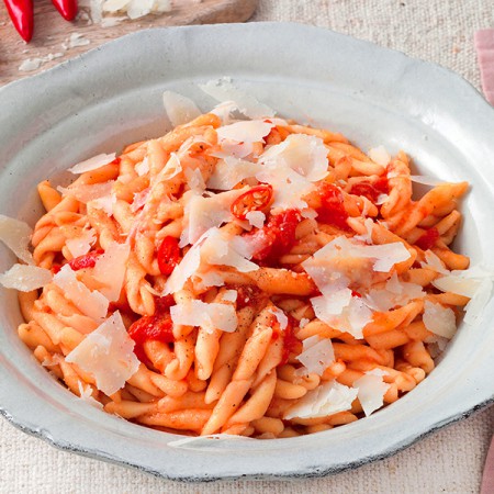 Strangolapreti With Chili Pepper “Ragù”