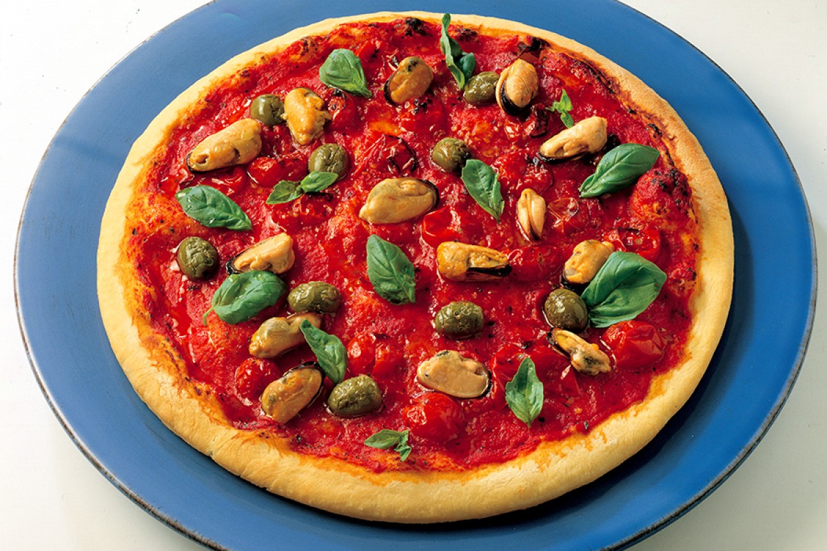 Tomato and Mussel Pizza Recipe La Cucina Italiana
