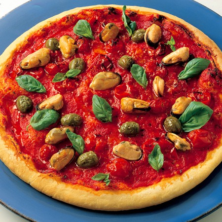 Tomato and Mussel Pizza
