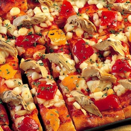 Hearty Pizza with Scamorza and Vegetables