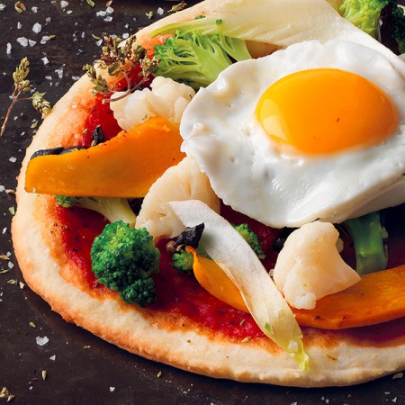Mini Veggie Pizzas with Egg
