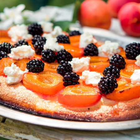 White Flatbread Pizza with Apricot