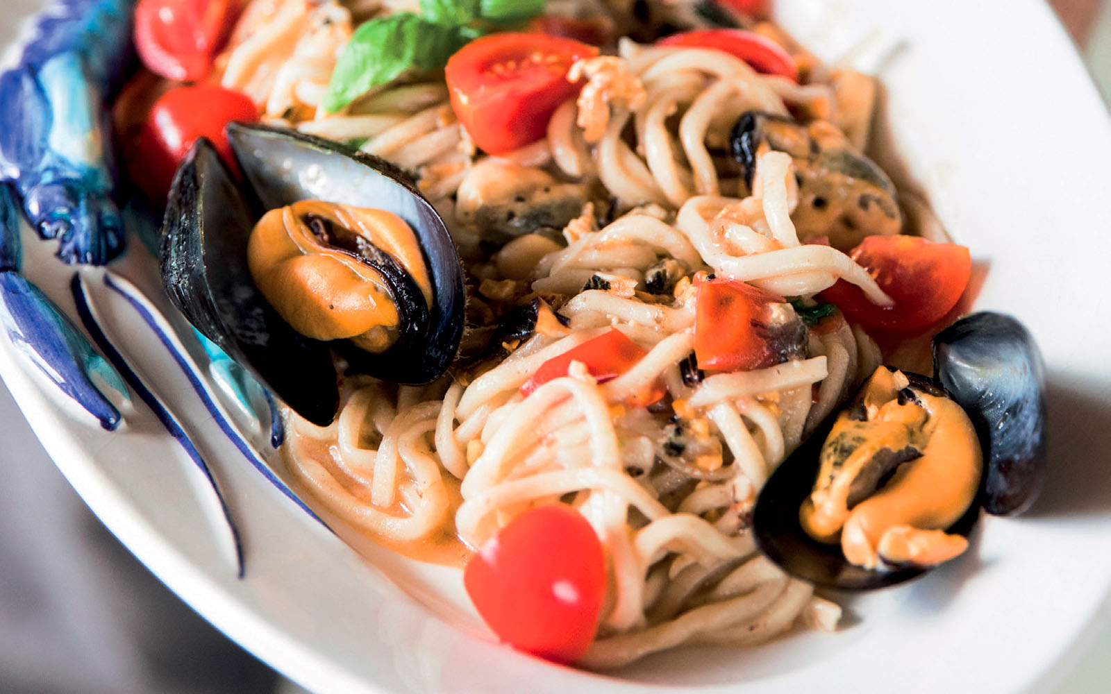 Fresh Spaghetti alla Chitarra With Mussels Recipe - La Cucina Italiana