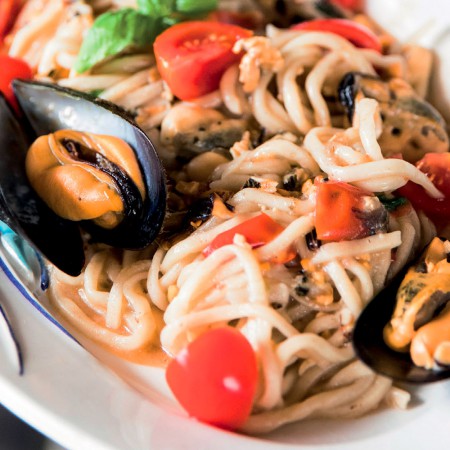 Fresh Spaghetti alla Chitarra With Mussels