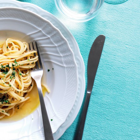 Spaghetti in Sparkling Wine Sauce