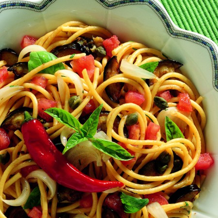 Bucatini in Spicy Sauce