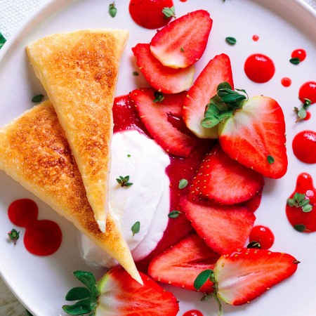 Strawberries with Mascarpone and Pastry Crisps