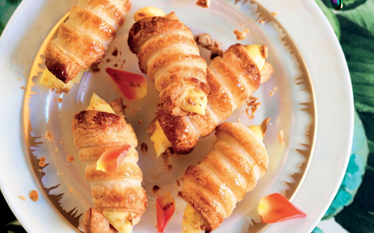 Custard Cream Horns-image