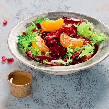 Flavorful Salad with Bresaola and Pomegranate