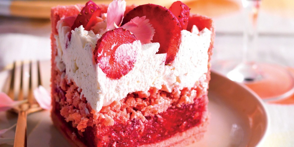 Pretty-in-Pink Strawberry Cake-image