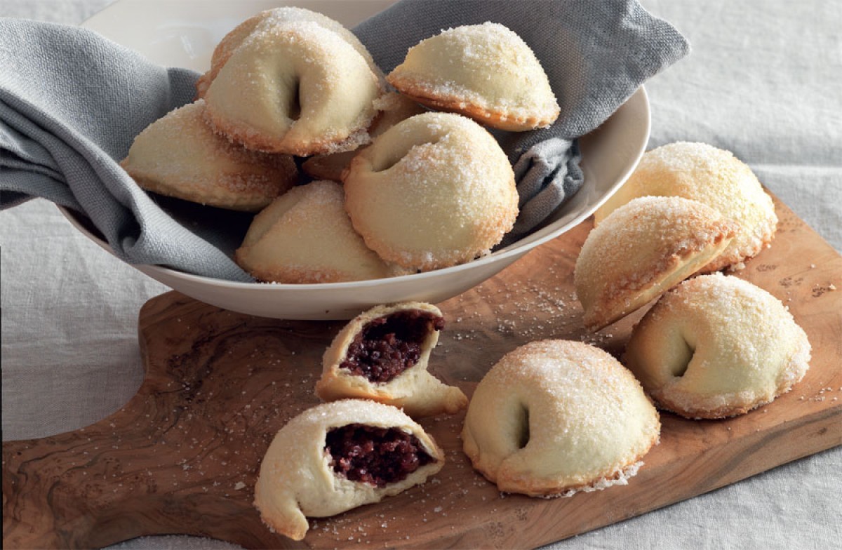 Stuffed Cookies With Blackberry Jam Recipe La Cucina Italiana